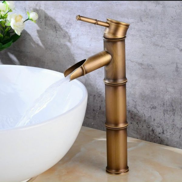 Vòi lavabo cổ điển trúc Varino